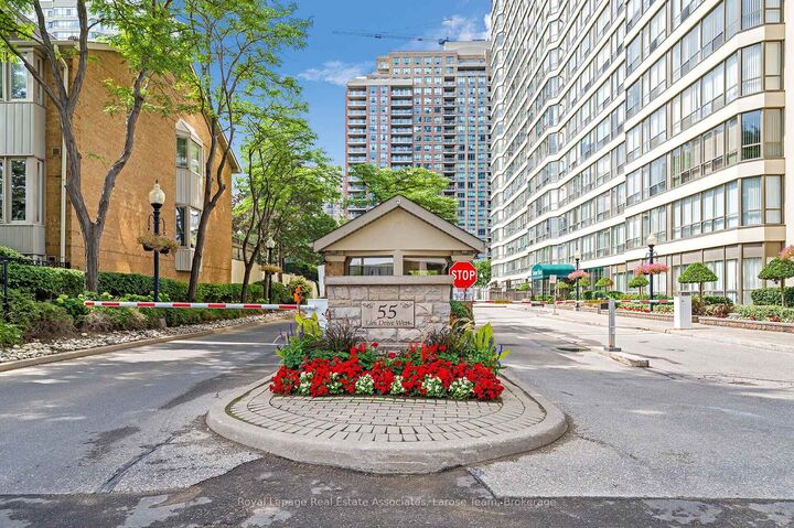 Photo de la propriété: 55 Elm Drive W Ph02 ON L5B 3Z3