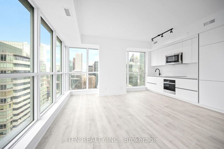 Property Photo: 327 King Street W 4506 ON M5A 0Y5