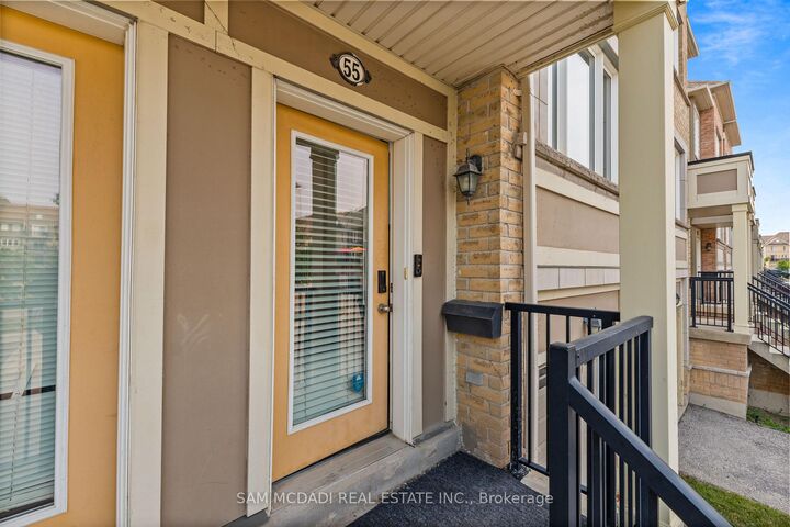Property Photo: 3050 Erin Centre Boulevard 55 ON L5M 0P5