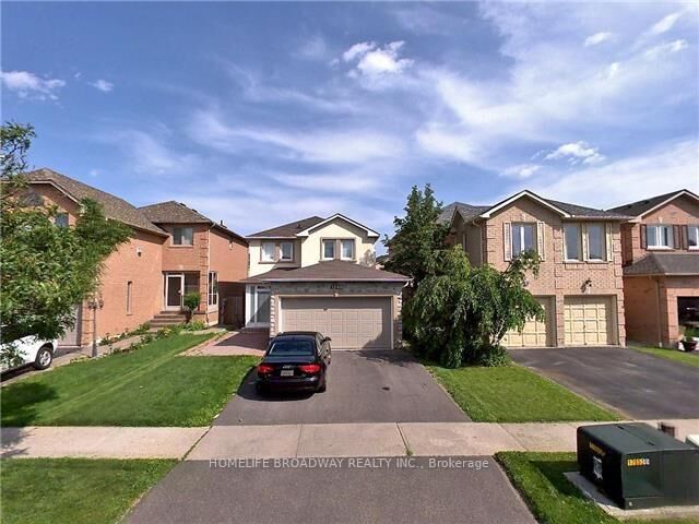 Property Photo: 1240 Bantham Street ON L5V 1Y8