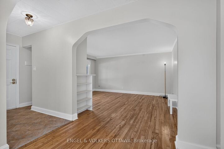 Property Photo: 2445 Alta Vista Drive ON K1H 7M9
