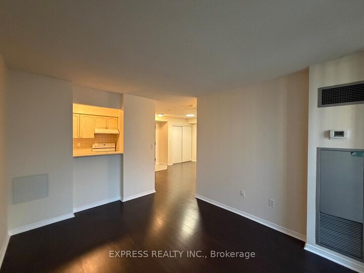 Property Photo: 29 Pemberton Avenue 1005 ON M2M 4L5