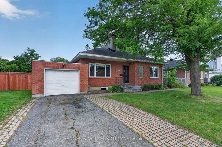 Property Photo:  2439-2445 Alta Vista Drive  ON K1H 7M9 