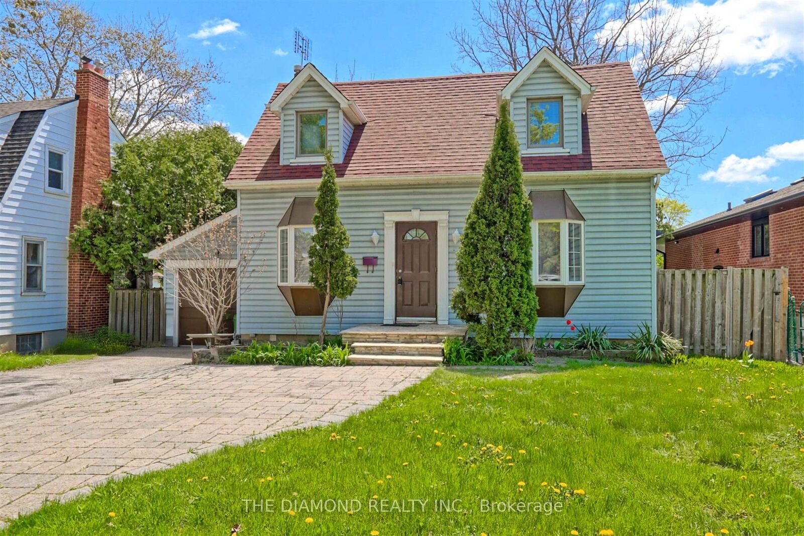 Property Photo: 3927 Bloor Street W ON M9B 1L8