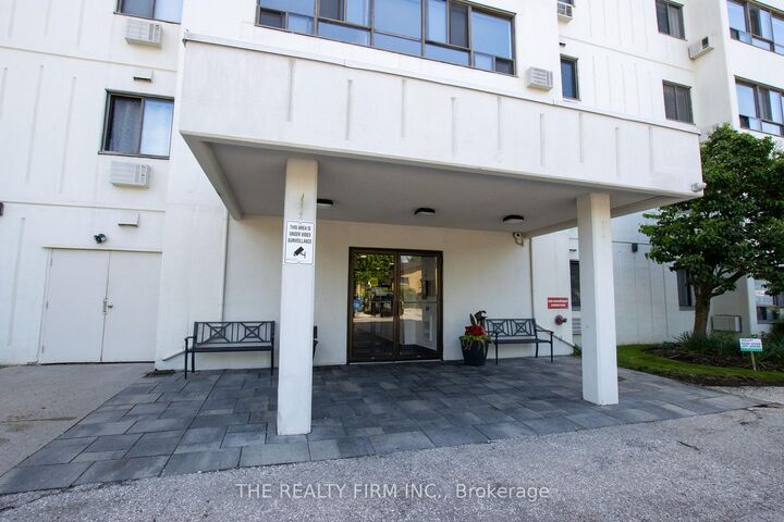 Property Photo: 135 Baseline Road W 403 ON N6J 4W4