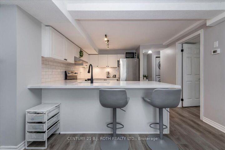 Property Photo: 93 Goodwin Drive 5 ON L4N 6K6