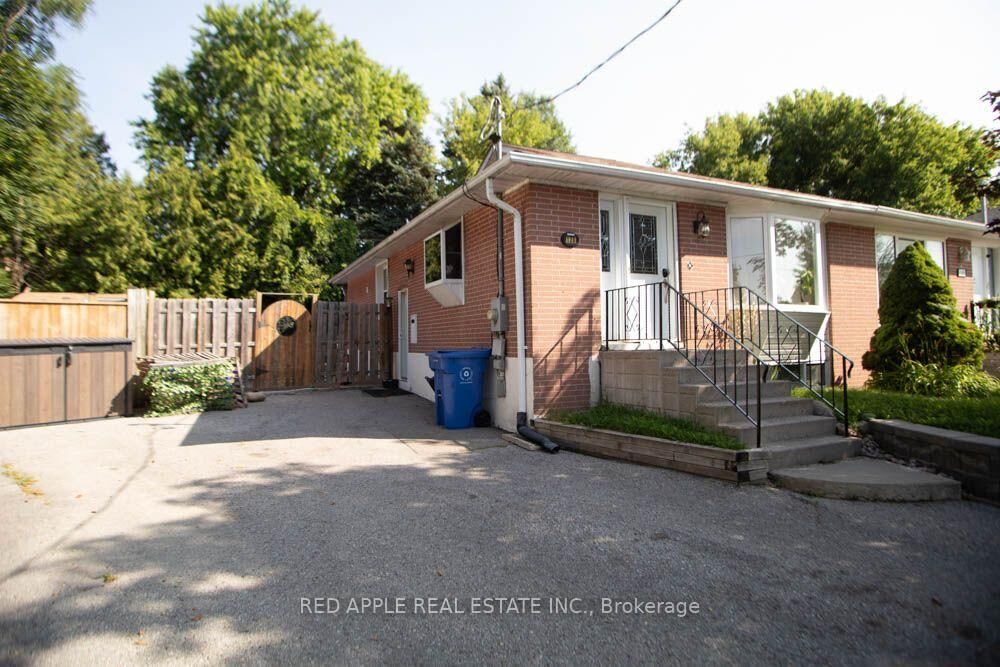 Property Photo: 126 Longford Drive ON L3Y 2Y5
