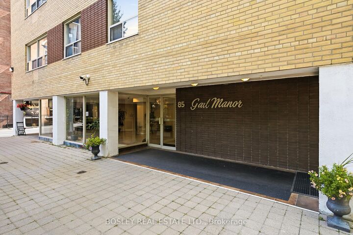 Property Photo: 85 Lawton Boulevard 404 ON M4V 1Z7