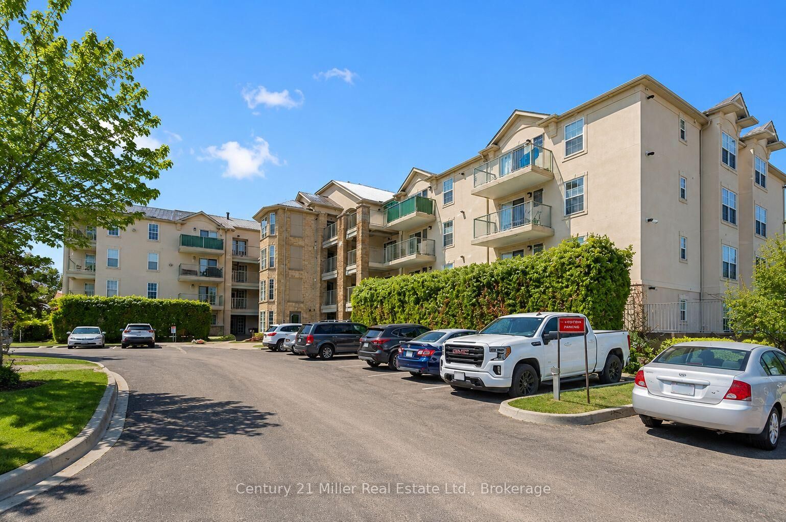 Photo de la propriété:  1450 Bishops Gate 111  ON L6M 4N1 