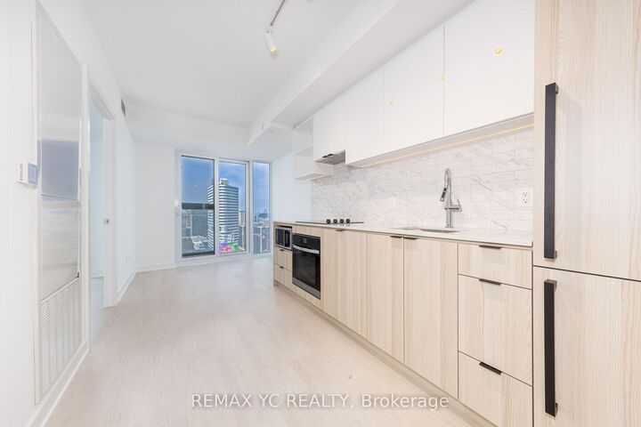 Property Photo: 252 Church Street 3001 ON M5B 0E6