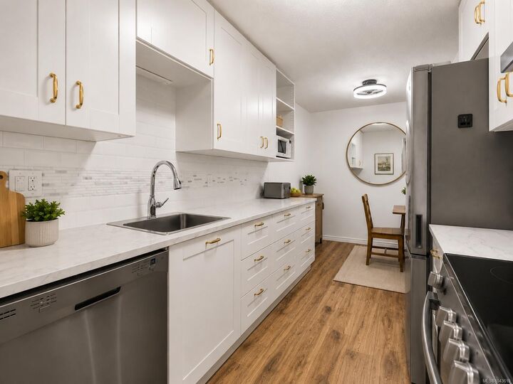 Property Photo:  3225 Eldon Pl #220  BC V8Z 6A7 