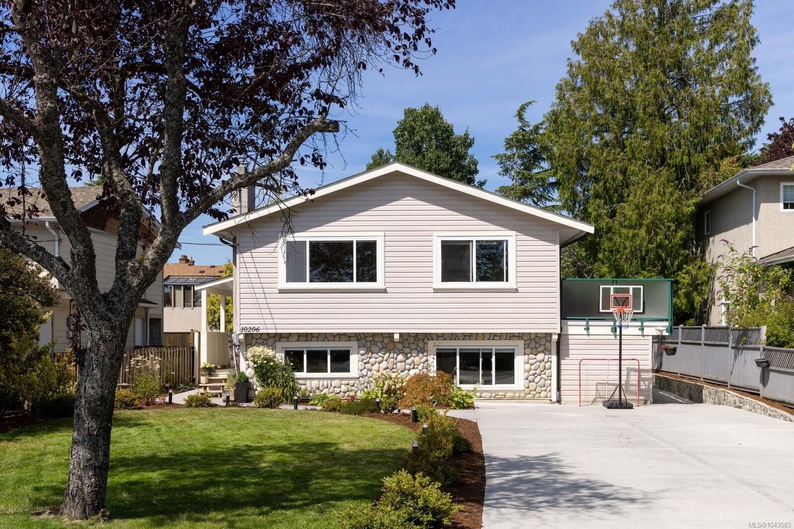 Property Photo: 10206 Almond St BC V8L 3N3