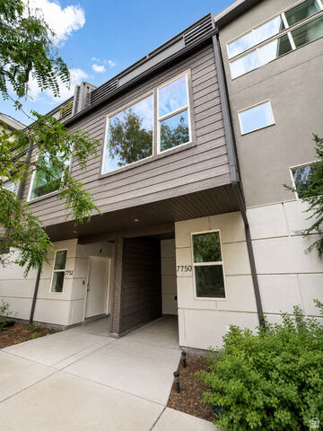 Property Photo:  7750 S Rooftop Dr W  UT 84047 