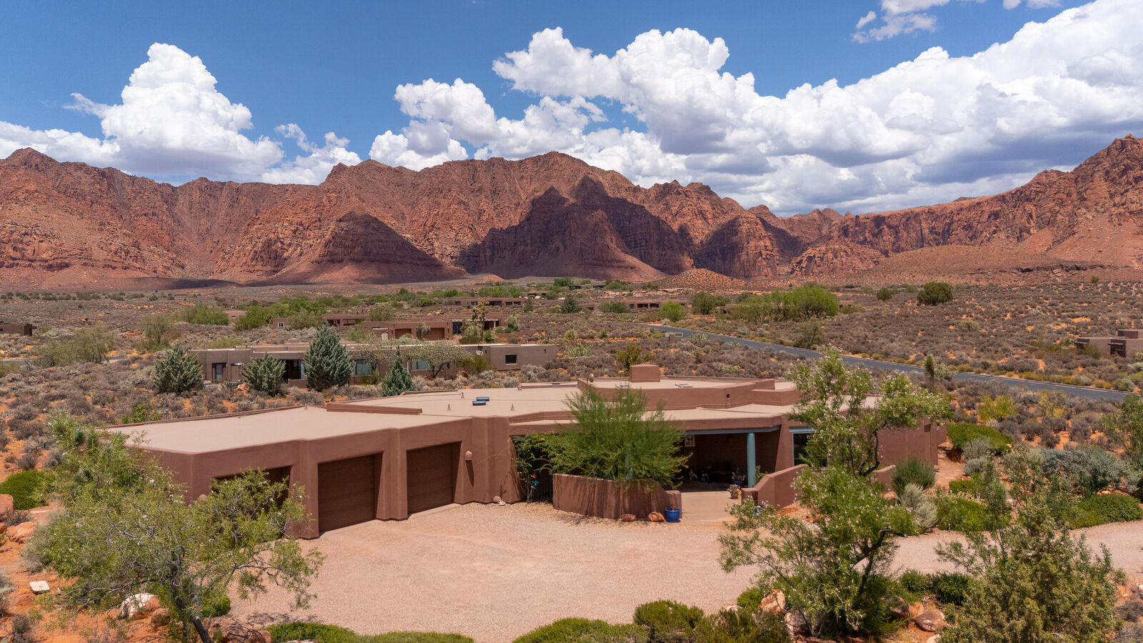 Property Photo: 1215 Tuweap Dr UT 84738