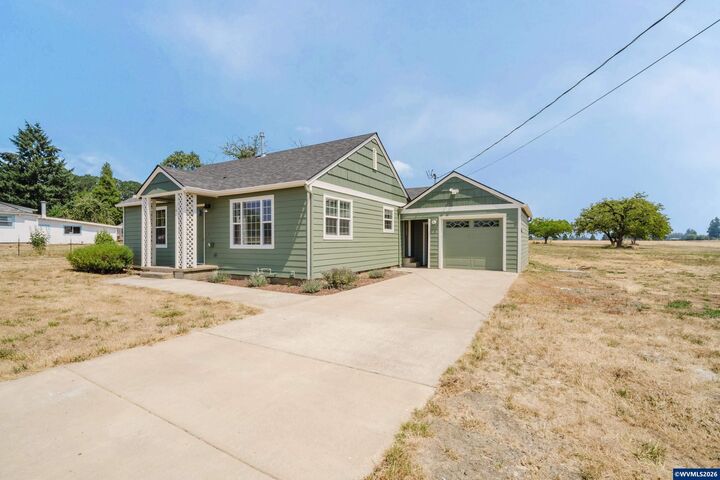 Property Photo:  160 N Fir Villa Rd  OR 97338 