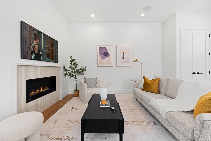 Property Photo: 2848 W 19th Avenue 2 BC V6L 1E5