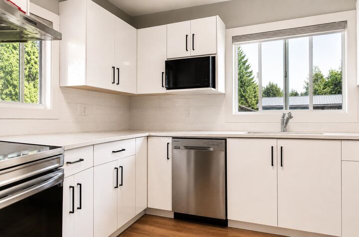 Property Photo: 32549 Beaver Drive BC V2V 5R3