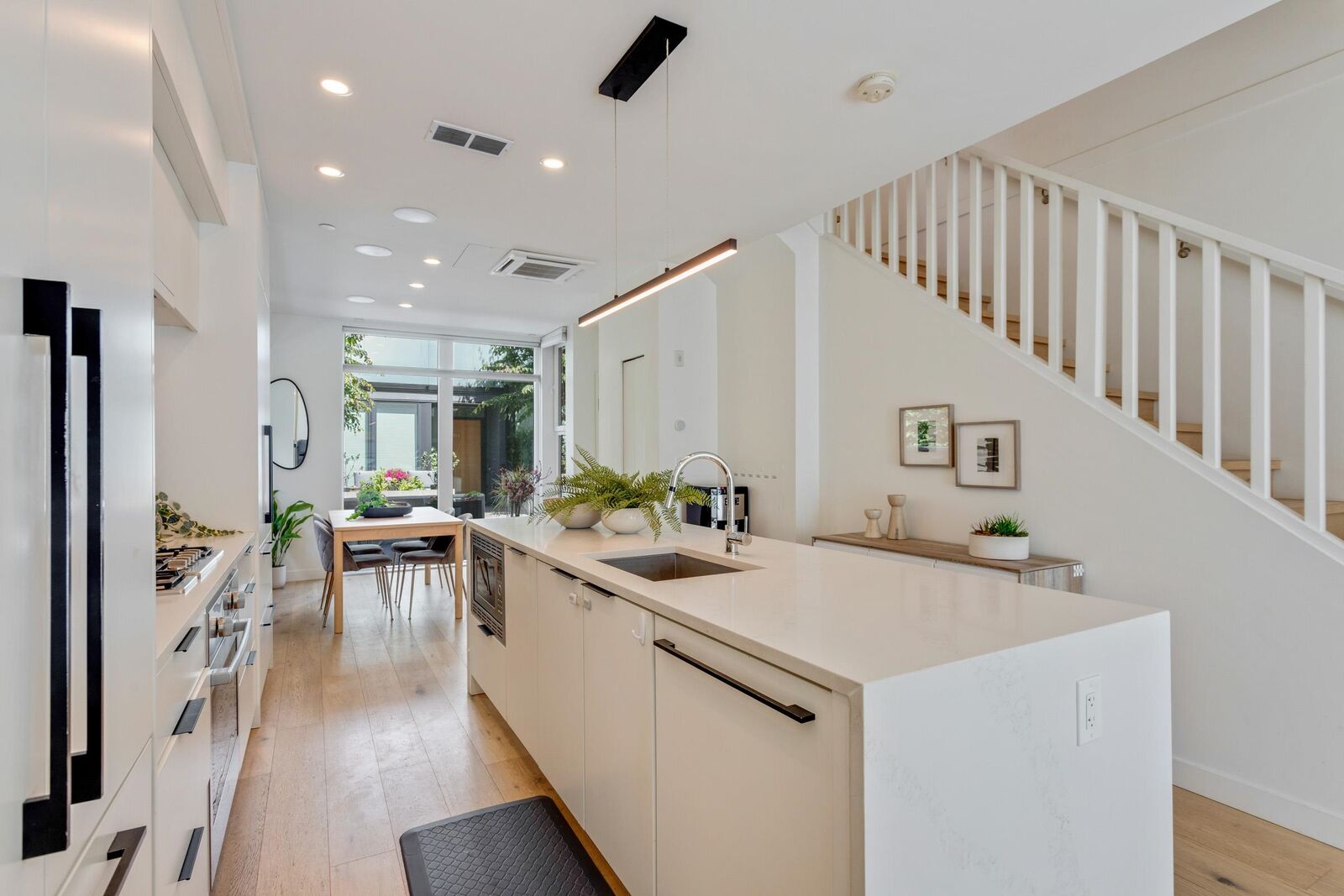 Property Photo: 649 E 3rd Street 125 BC V7L 1G6