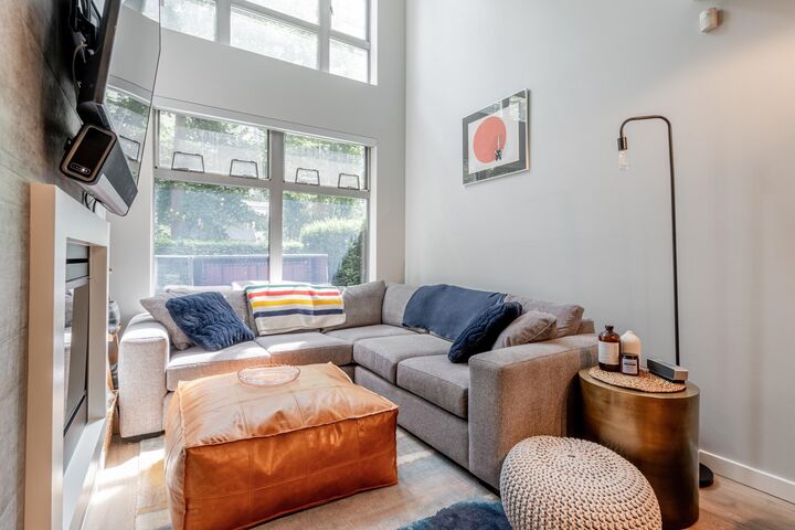 Property Photo: 1227 Richards Street BC V6B 3G3