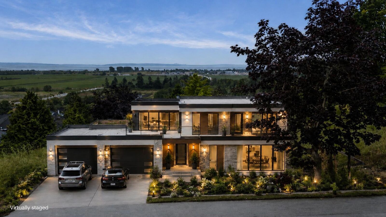 Property Photo: 268 55 Street BC V4M 3J5