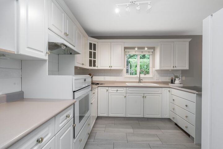 Property Photo: 15099 28 Avenue 24 BC V4P 1P3