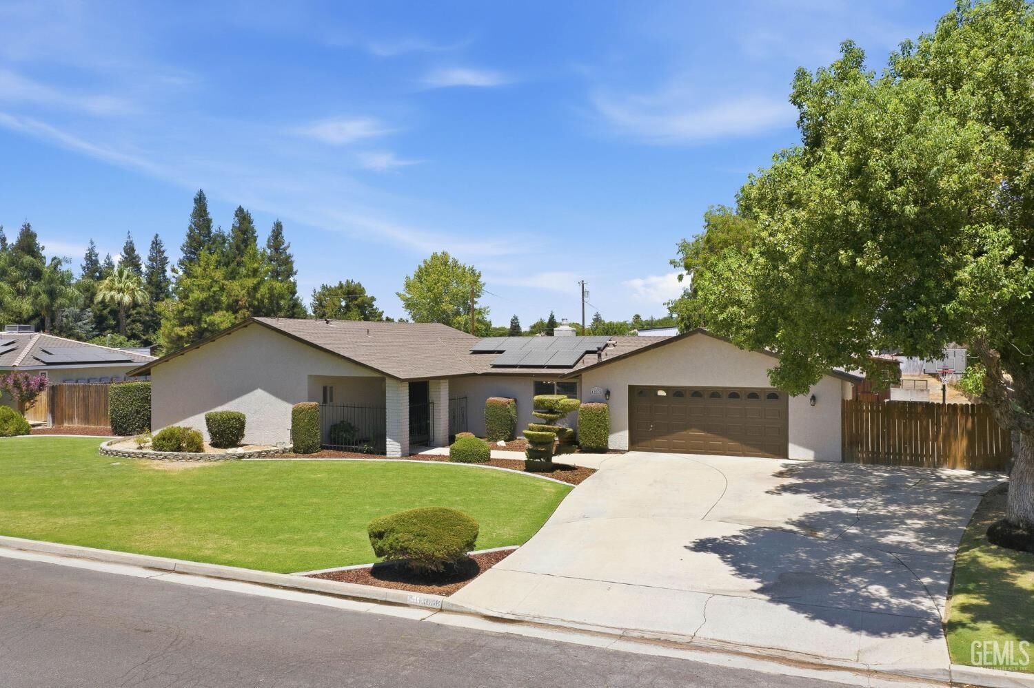 Property Photo: 13038 Appaloosa Avenue CA 93314