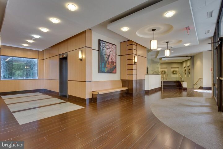 Property Photo:  309 Yoakum Parkway 616  VA 22304 
