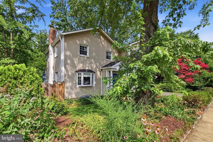 Property Photo: 215 W George Mason Road W VA 22046