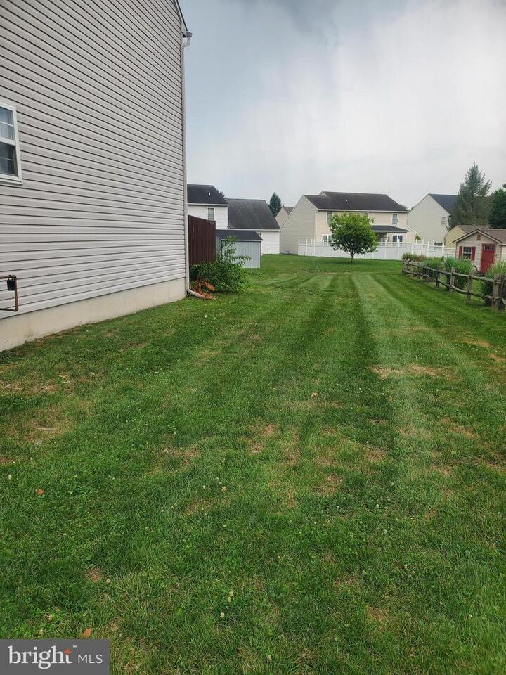 Property Photo: 667 Walnut Tree Drive PA 19510