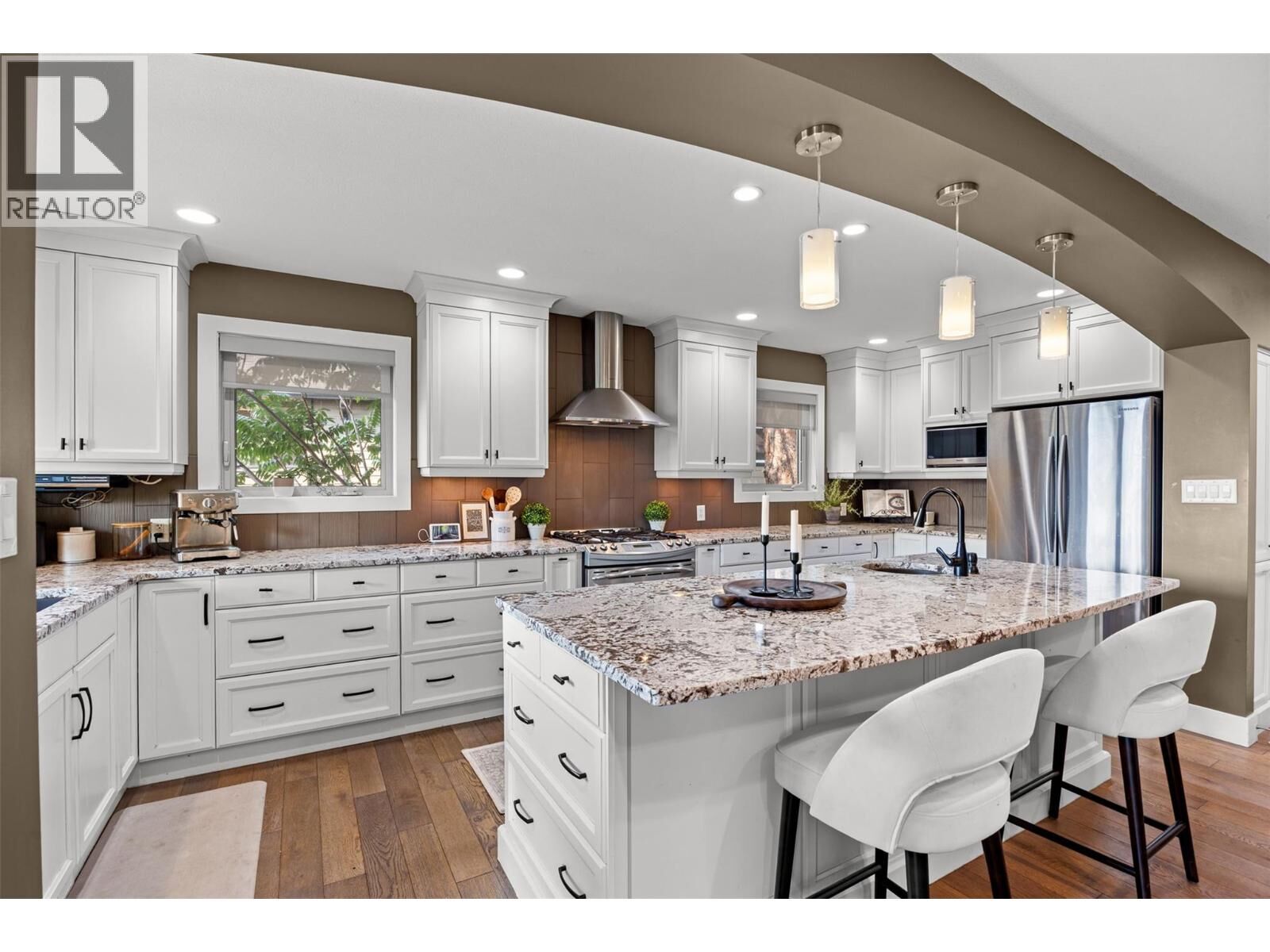 Property Photo:  2185 Shannon Way  BC V4T 1S2 