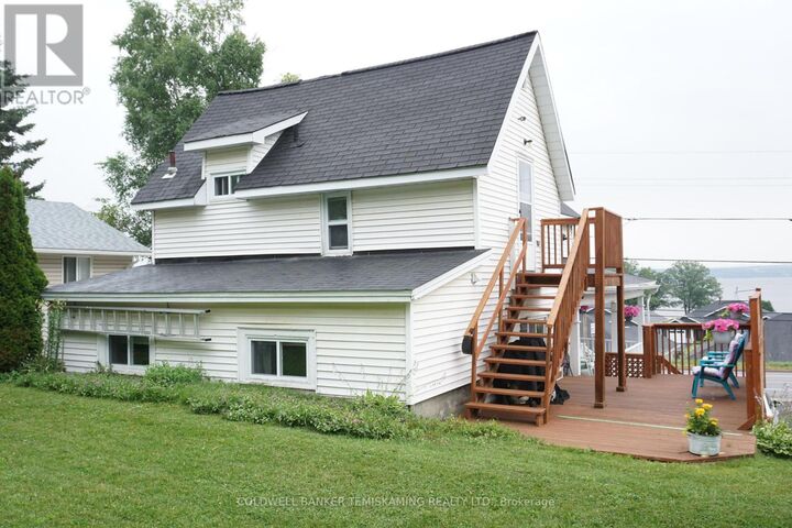 Property Photo: 444 Lakeshore Road North ON P0J 1P0