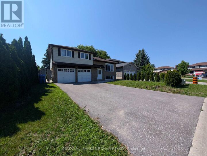Property Photo: 41 Camrose Drive ON L4P 3L6