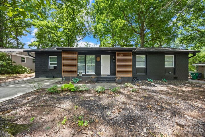 Property Photo:  4508 Ivanhoe Place  NC 28205 