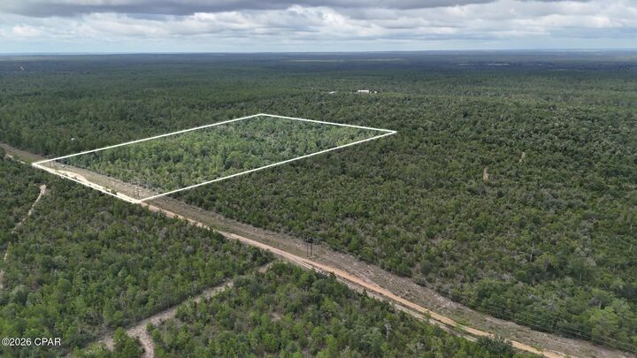 Property Photo: 0 Foxhunt Road FL 32438