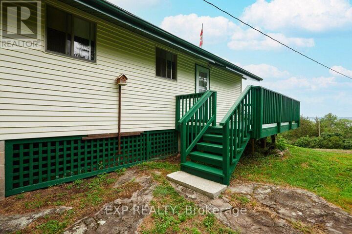 Property Photo: 11 Goodbody Crescent ON K0E 1R0