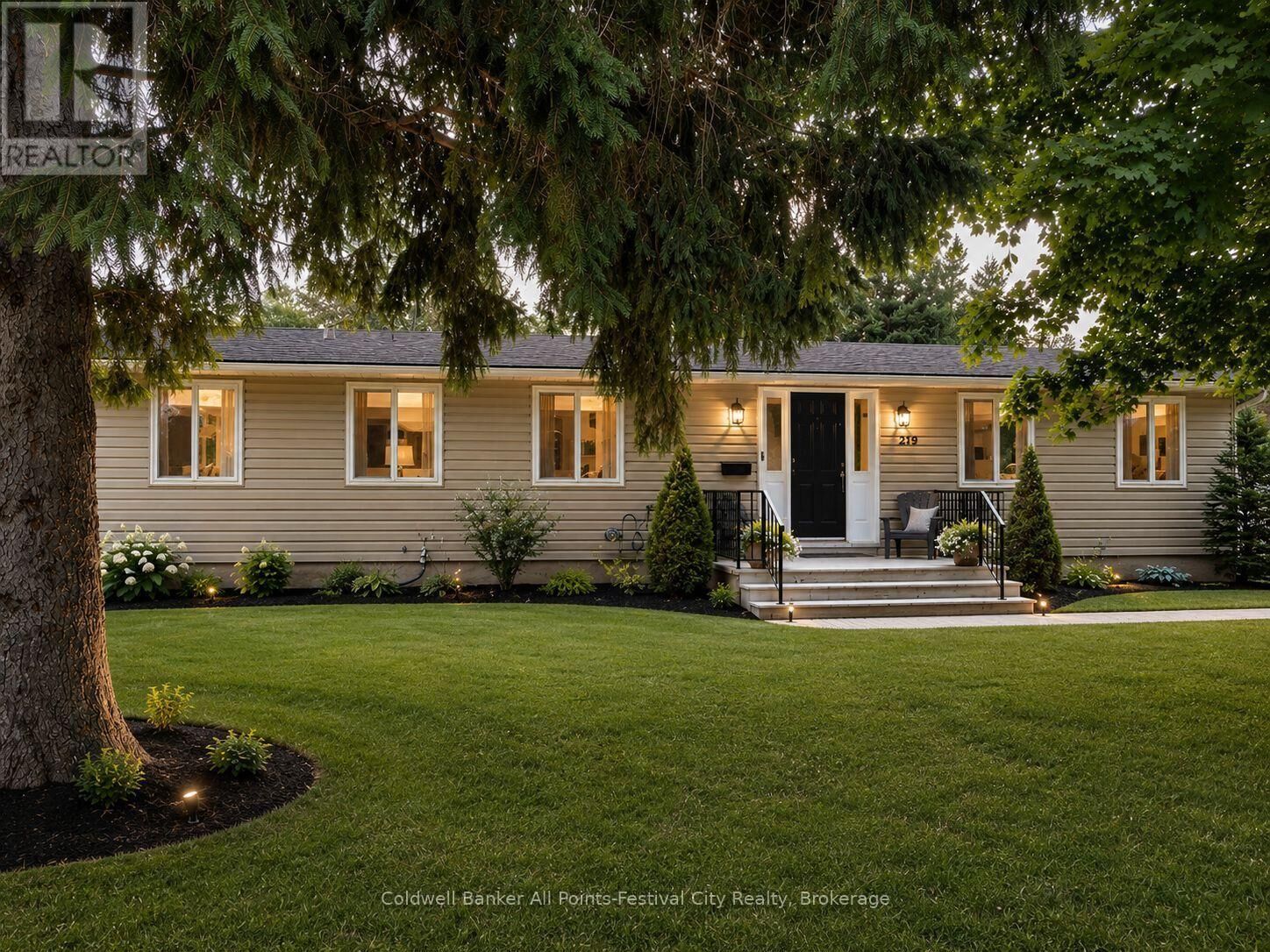 Property Photo: 219 St. David Street ON N0K 1N0