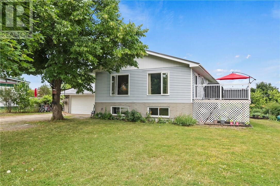 Property Photo: 5 Dupont Street ON P0P 1K0