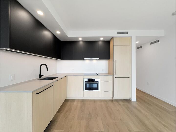 Property Photo:  13738 Central Avenue 29xx  BC V3T 0X5 