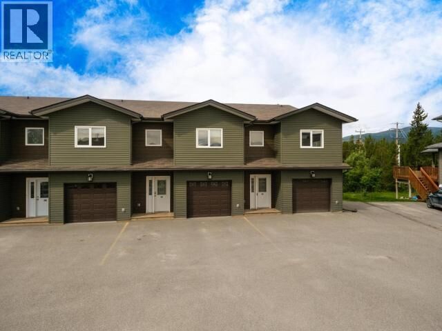 Property Photo: 3-15 Goldeneye Place YT Y1A 0J7