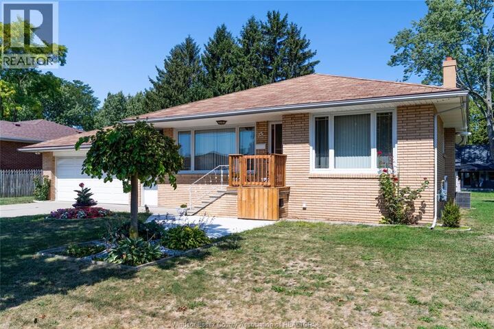 Property Photo:  760 Wallace  ON N9G 1L9 