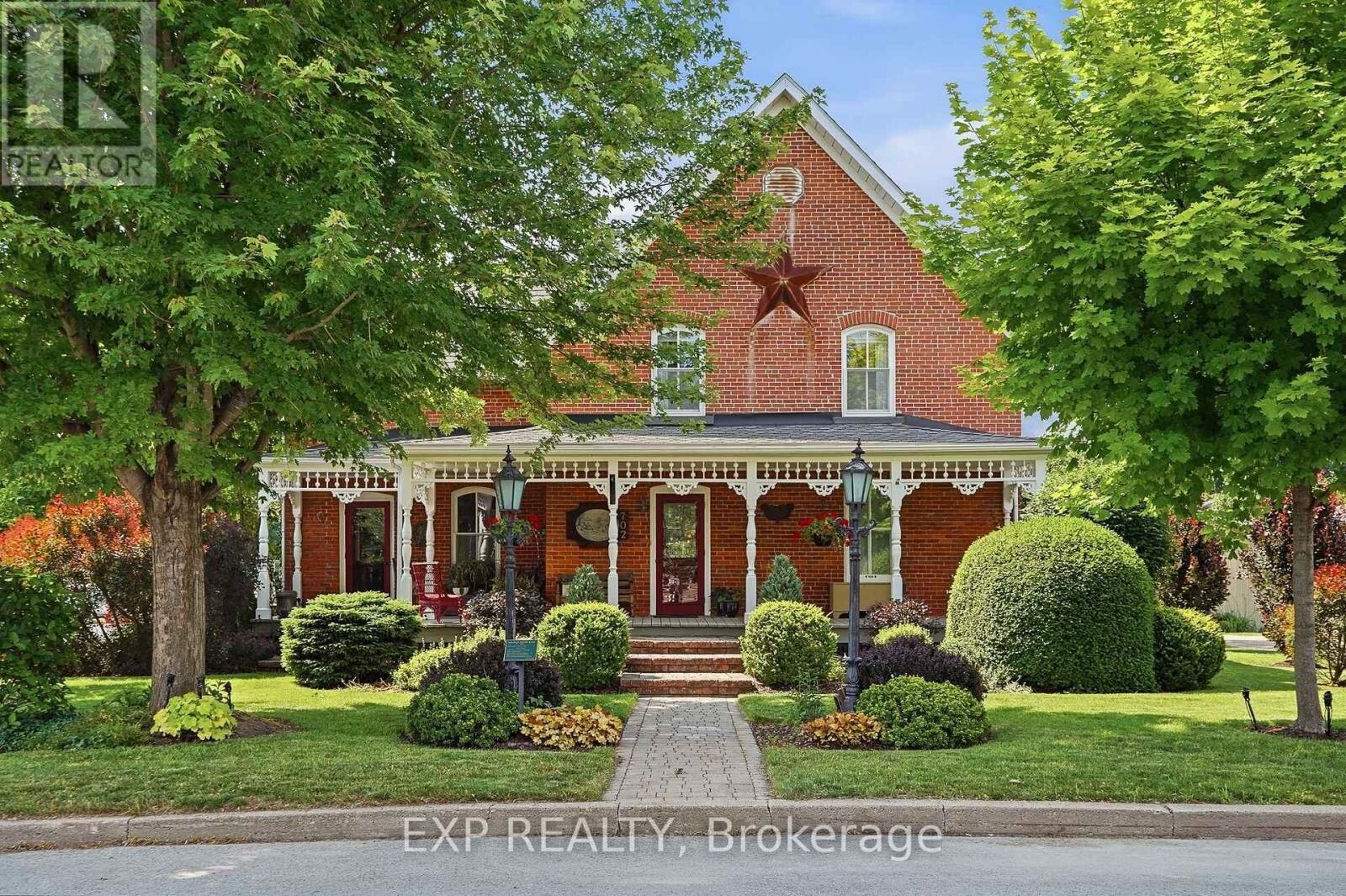 Property Photo: 702 Dollard Street ON K0A 1M0