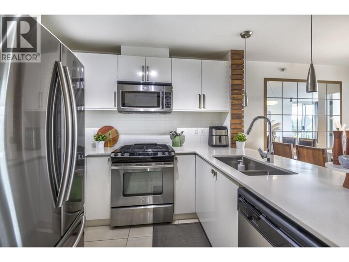 Property Photo: 9868 Cameron Street 1606 BC V3J 0A5