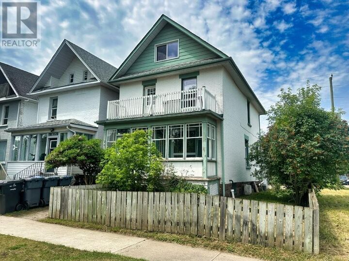 Property Photo: 241 Syndicate Ave N ON P7C 3V9