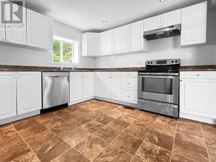 Property Photo: 143 Bonnechere Street South ON K7V 1Z6