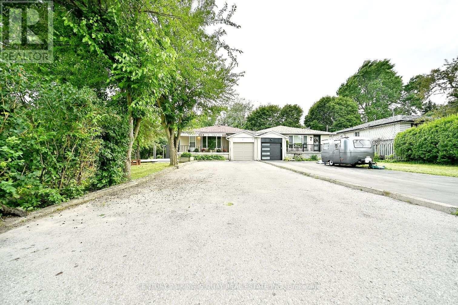 Property Photo: 2 Robinson Street ON L3P 1N4