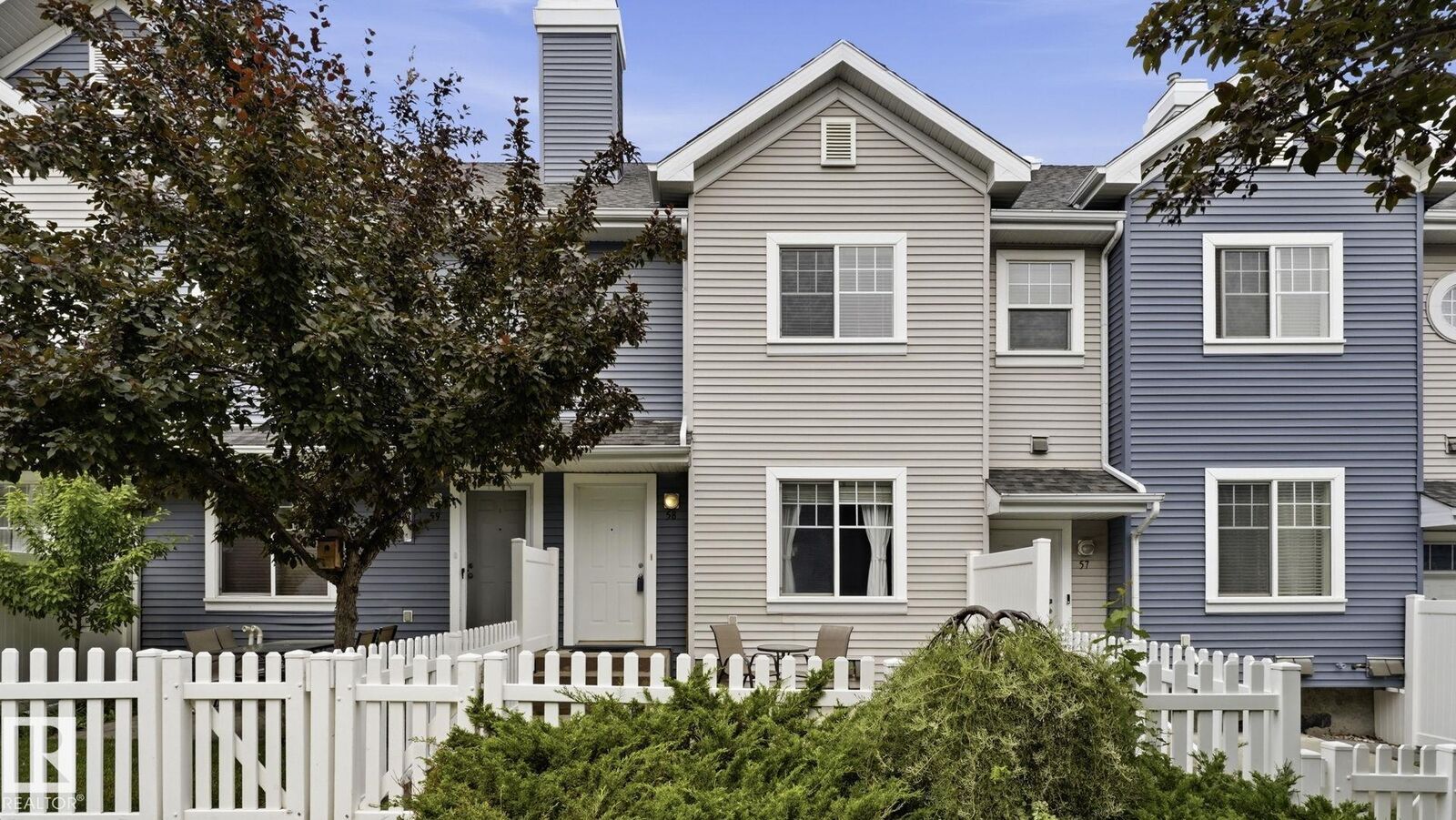 Property Photo: 8304 11 Avenue SW 58 AB T6X 1J8