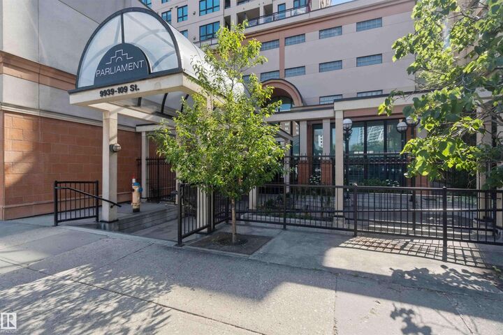 Property Photo: 9939 109 Street NW 708 AB T5K 1H6