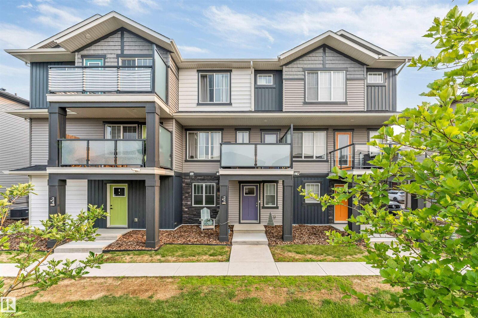 Property Photo: 1530 Tamarack Boulevard NW 25 AB T6T 2E6
