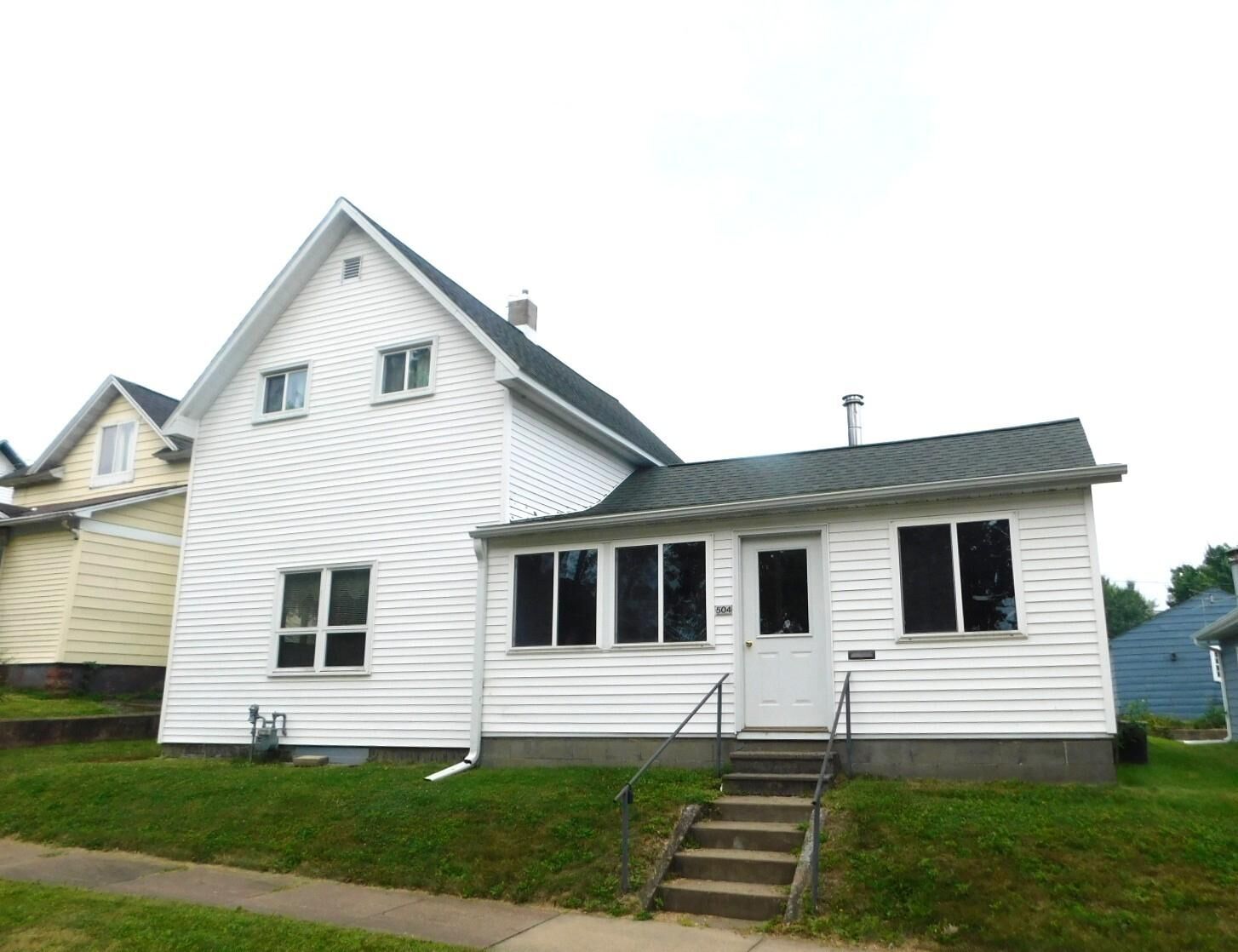 Property Photo: 504 East St WI 54452