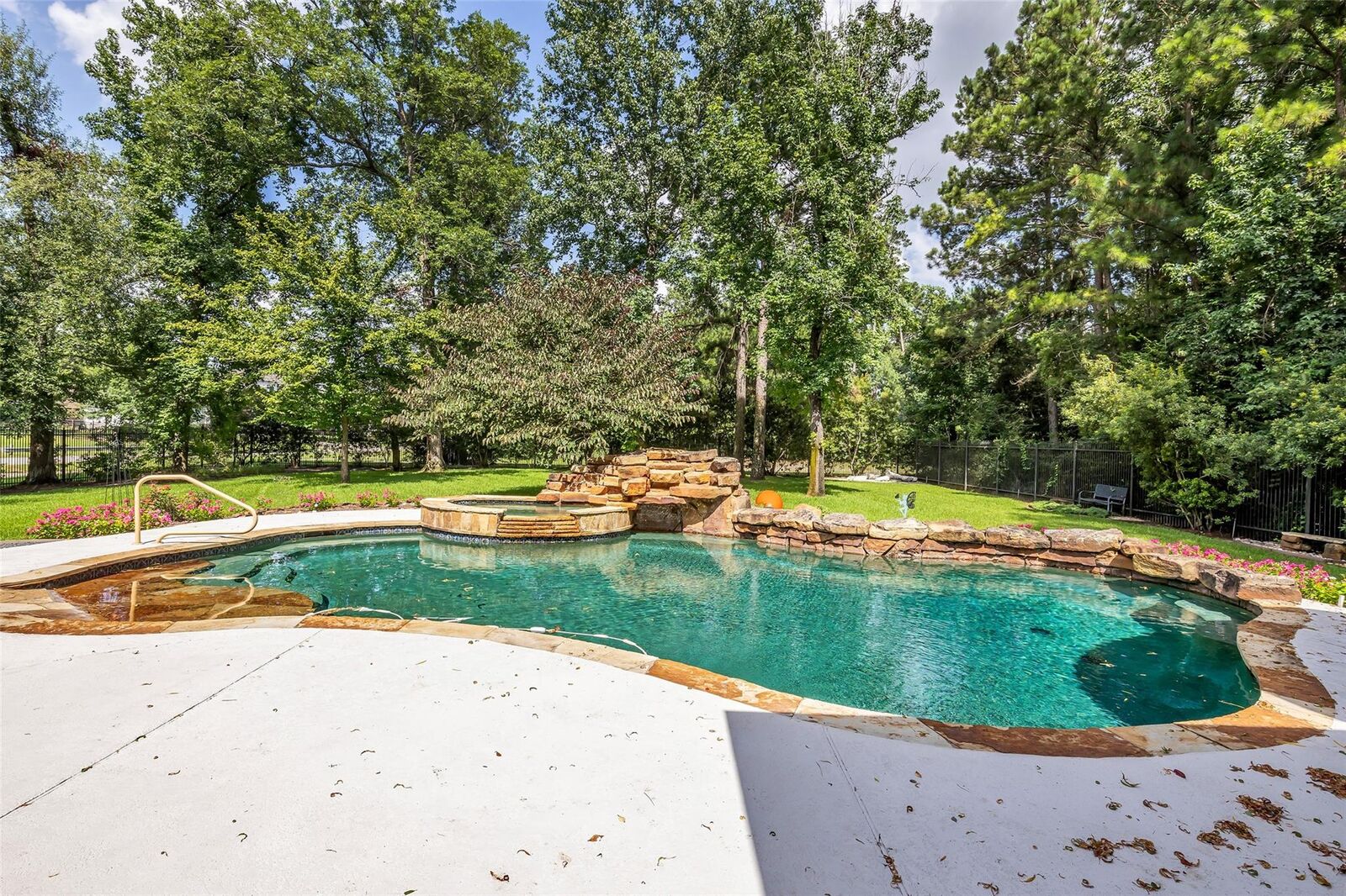 Property Photo:  27434 Whispering Maple Way  TX 77386 